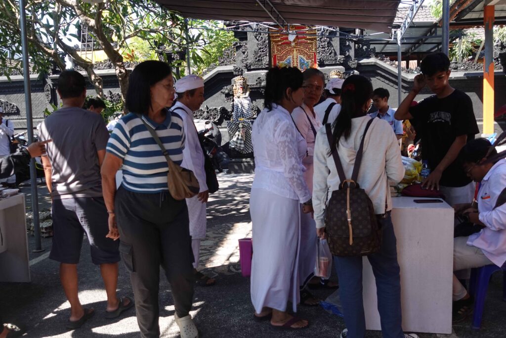 Pasar Murah di Pura Jagadnatha Sangkara Hyan
